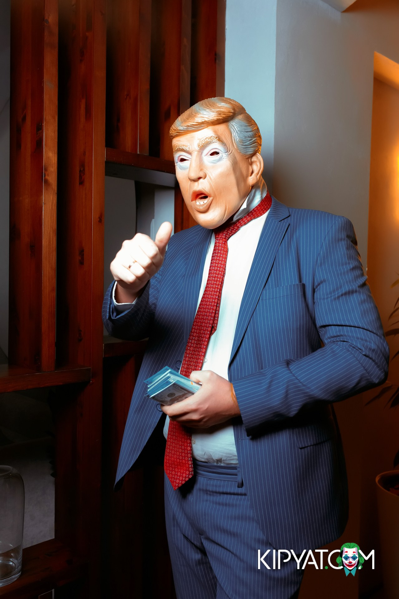 TO HE MOON LOUNGE & HOOKAN. КИПЯТКОМ АЛМАТЫ!