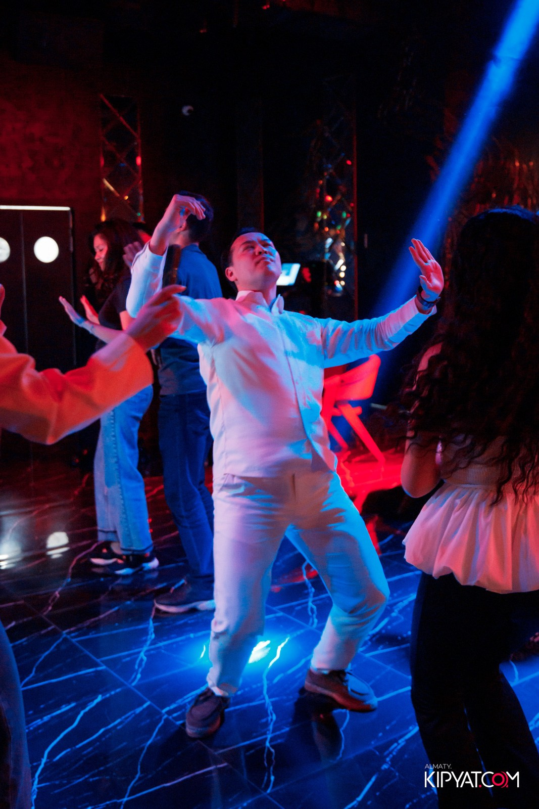 MOOD KARAOKE & TERRACE. КИПЯТКОМ АЛМАТЫ!