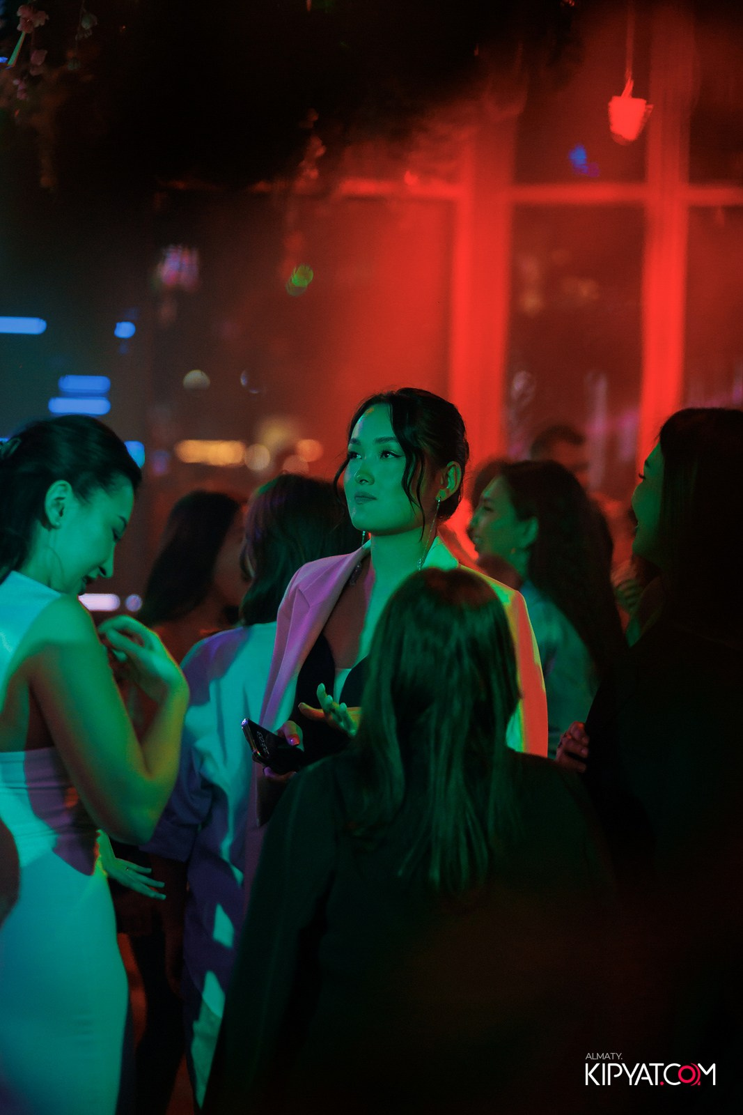 FRIENDS BAR & TERRACE. КИПЯТКОМ АЛМАТЫ!