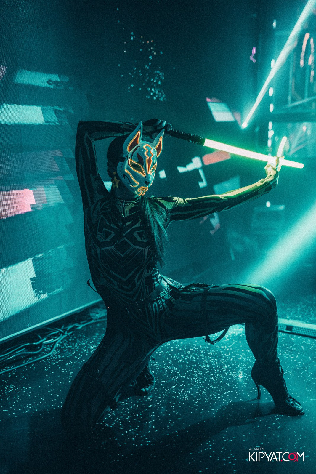 SANTA RAVE В НОЧНОМ КЛУБЕ SANTA BARBARA. КИПЯТКОМ АЛМАТЫ!