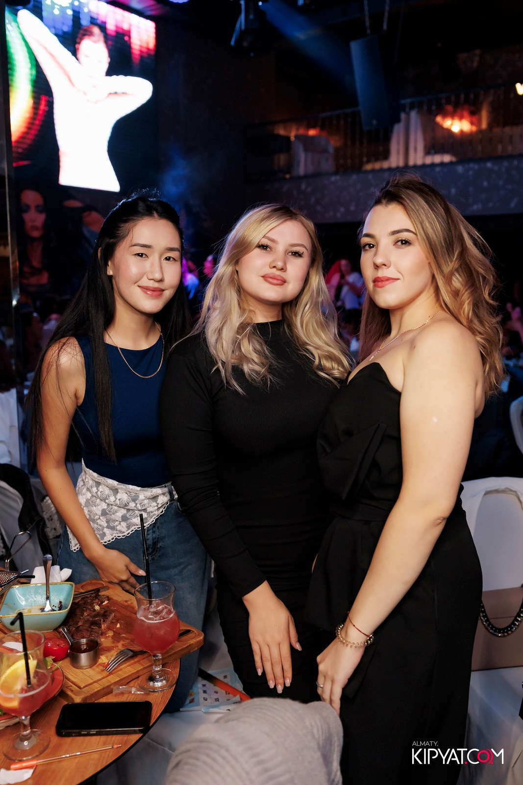 МУЗЫКАЛЬНОЕ ЛОТО В HIT RETRO. КИПЯТКОМ АЛМАТЫ!