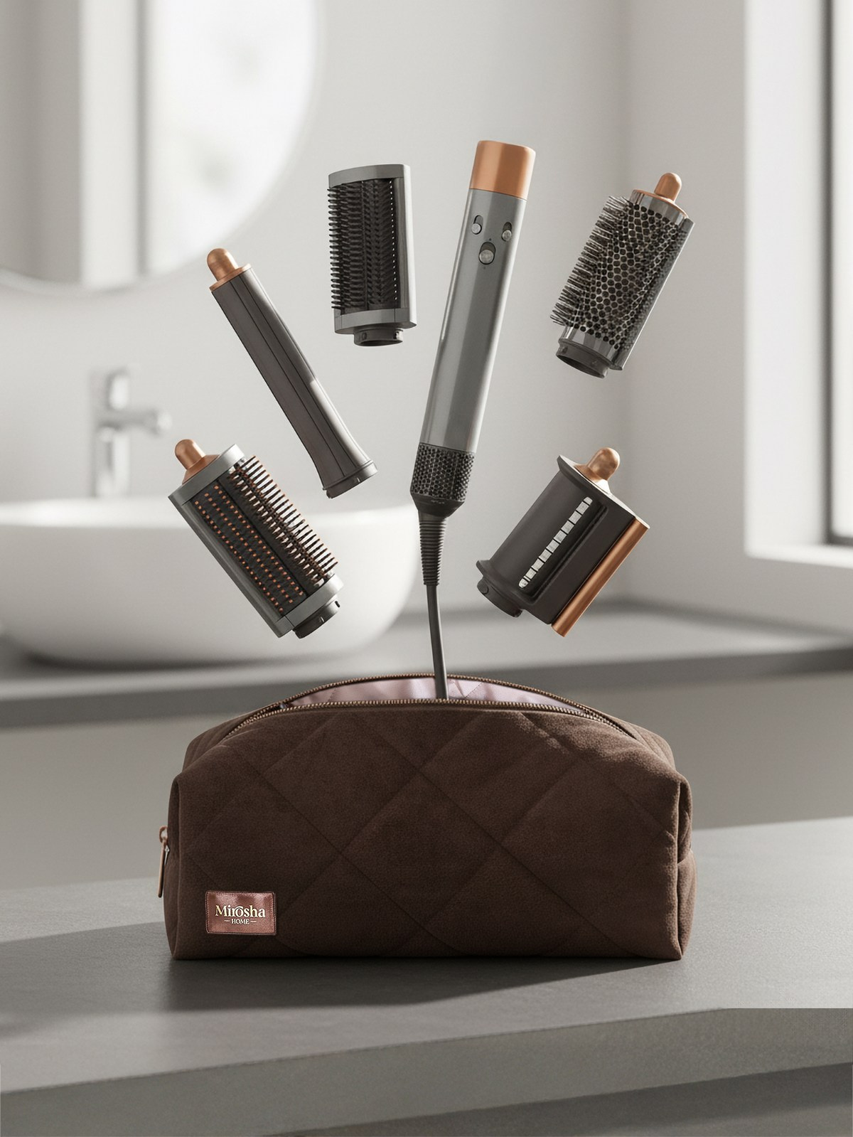 использование гибрида: живые фотографии каталога и с применением AI 