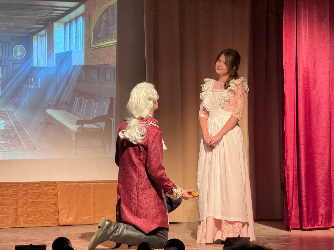 Фотографии "Трактирщица"