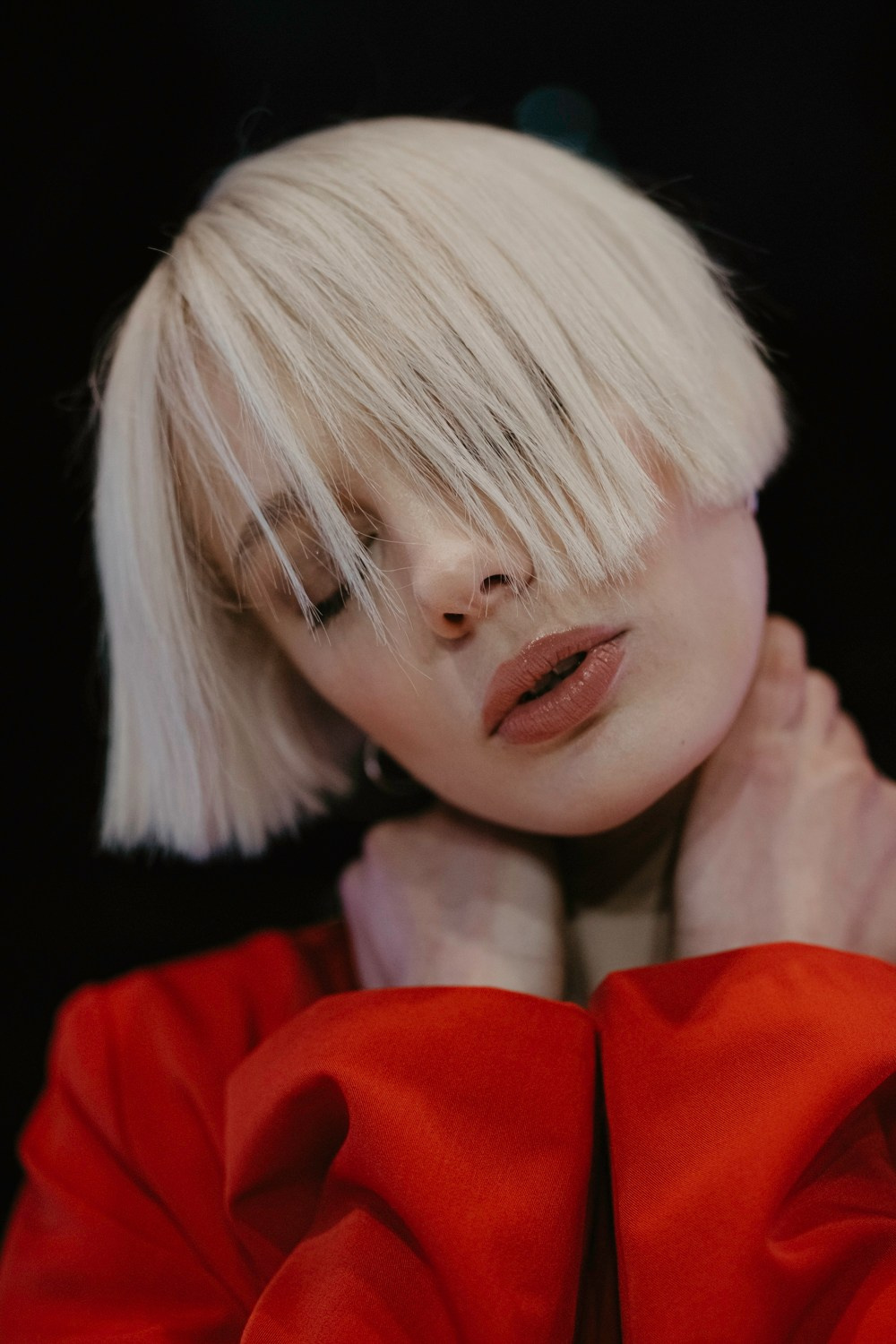 Современная концептуальная фотография о теле, уязвимости и идентичности. Визуальная практика на стиле честности, пост-иронии и искусства.Рекламная фотография, Концептуальная фотография, Современный художник, Психология, Коммерческий фотограф, Репортажный фотограф, Стрит фотография, Арт, Сюрреализм, Мобильная фотография, Снято на айфон, Дима Бурза