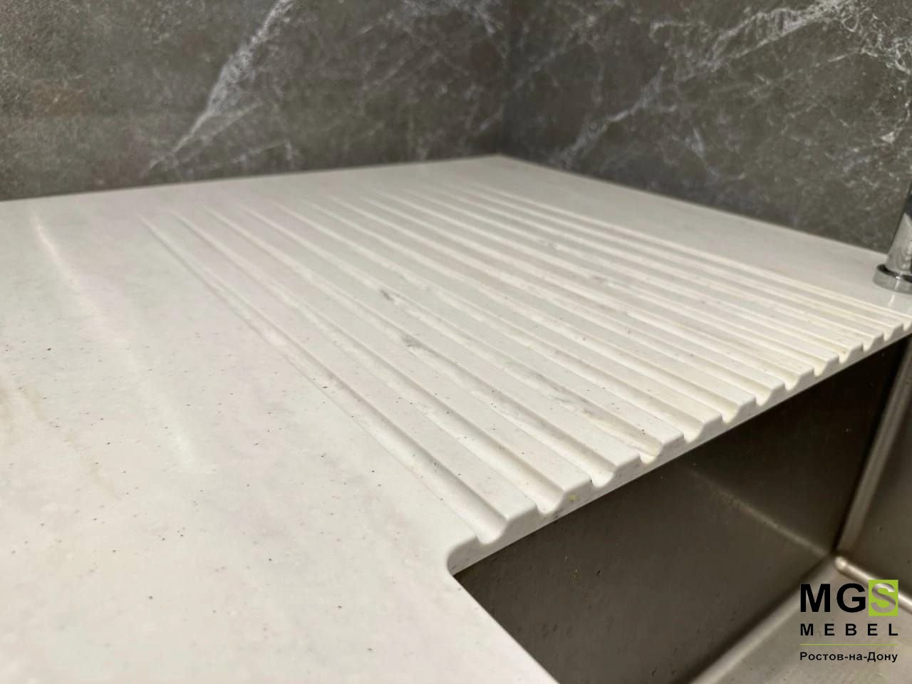 Рабочая поверхность кухни 