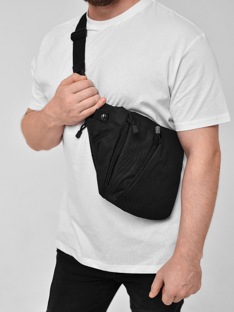 Кейс «Мужские сумки» для маркетплейсов. Фотограф Таина Комбарова