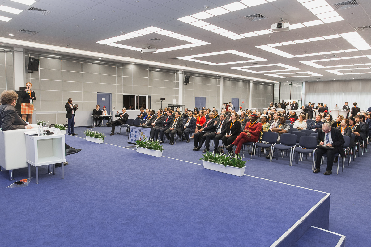 ЦВК Экспоцентр. Международная туристическая выставка. Свадебный репортажный фотограф в Москве