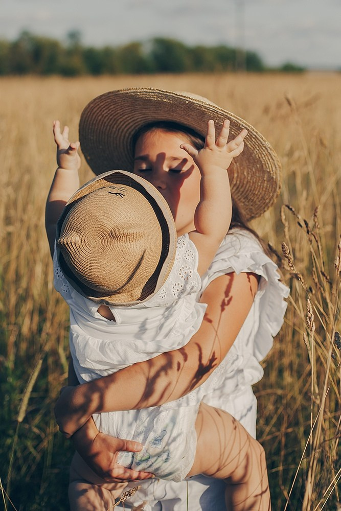 Семейная фотосессия в полях. Фотограф Евгения Мальцева, Архангельск