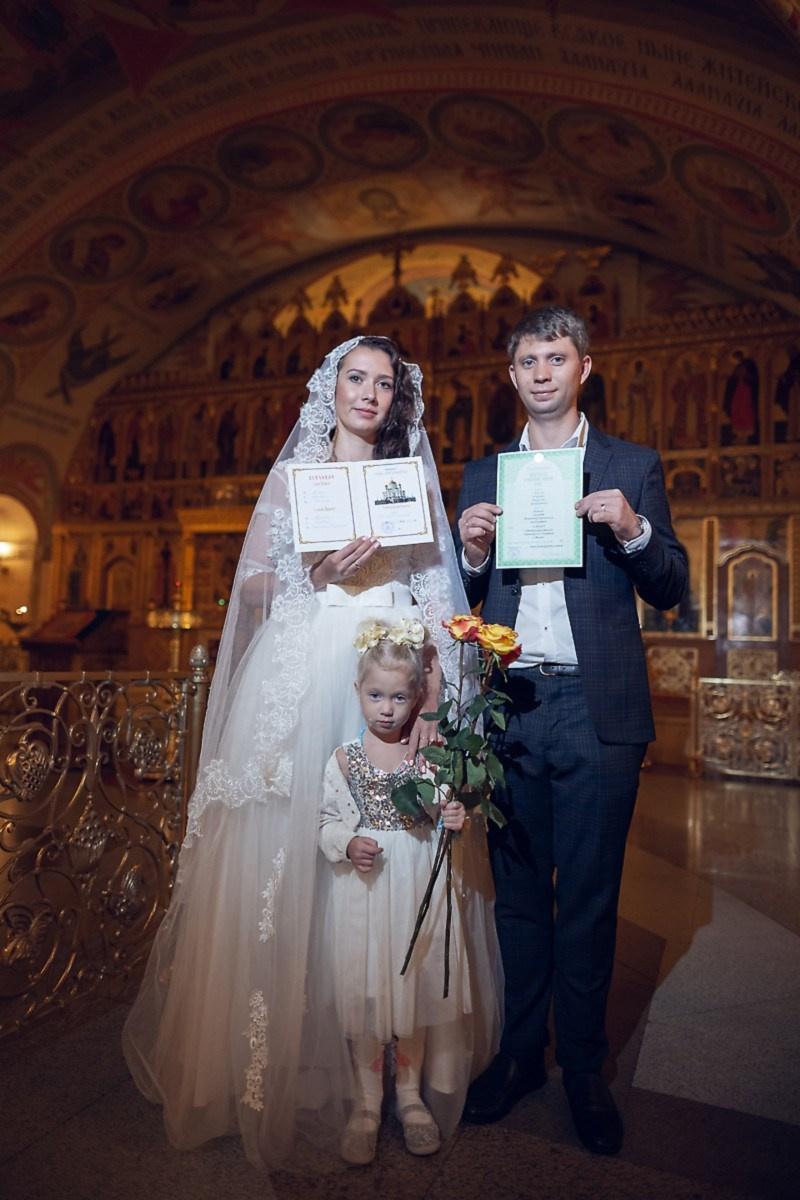 Венчание в главном Храме. Свадебный и репортажный фотограф в Москве и Московской области