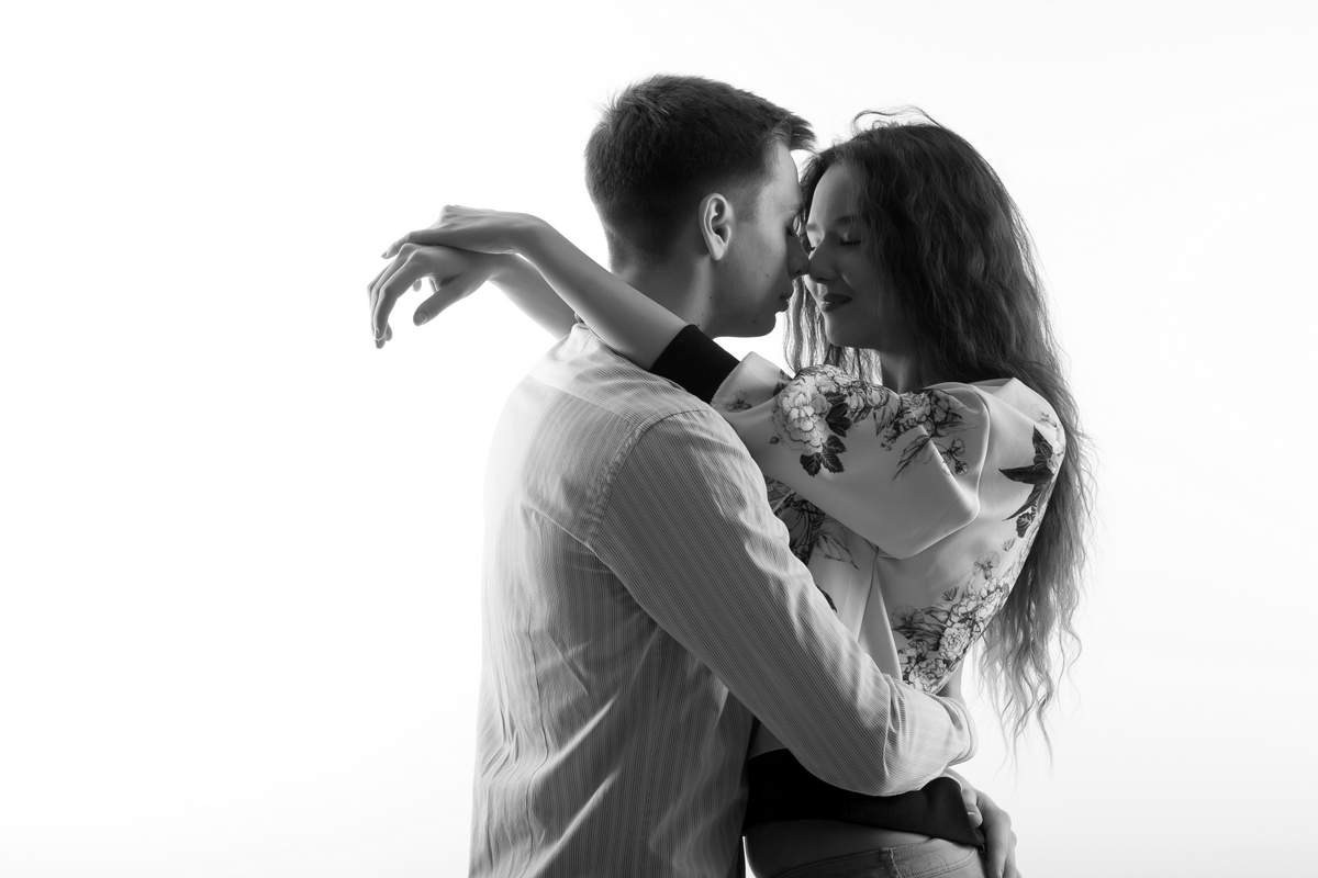 Парная, Love story. BWstudio — фотостудия черно-белой фотографии Алматы. Фотограф Алматы. Фотостудия Алматы