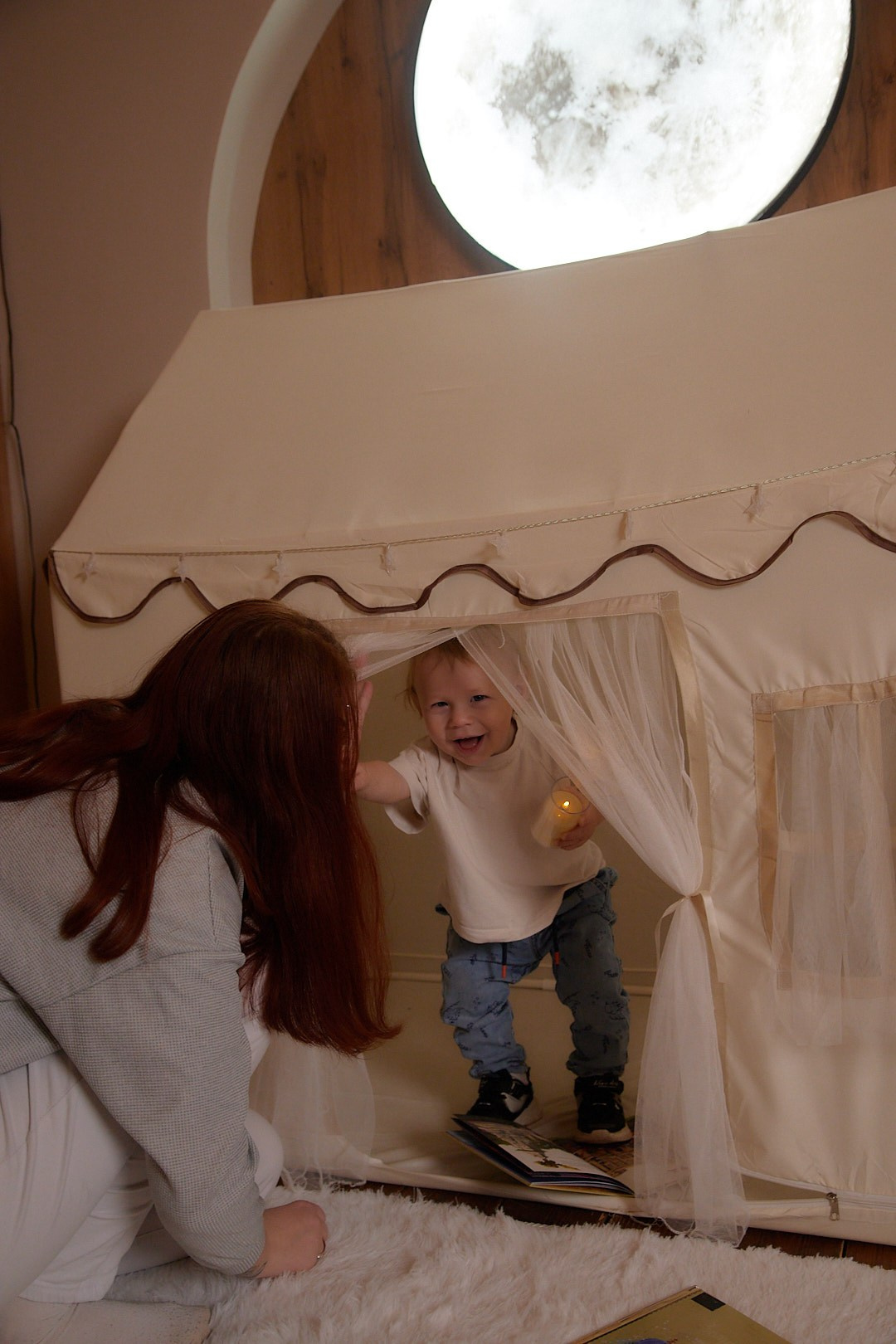 Диана с сыном. Фотограф Никонова Софья