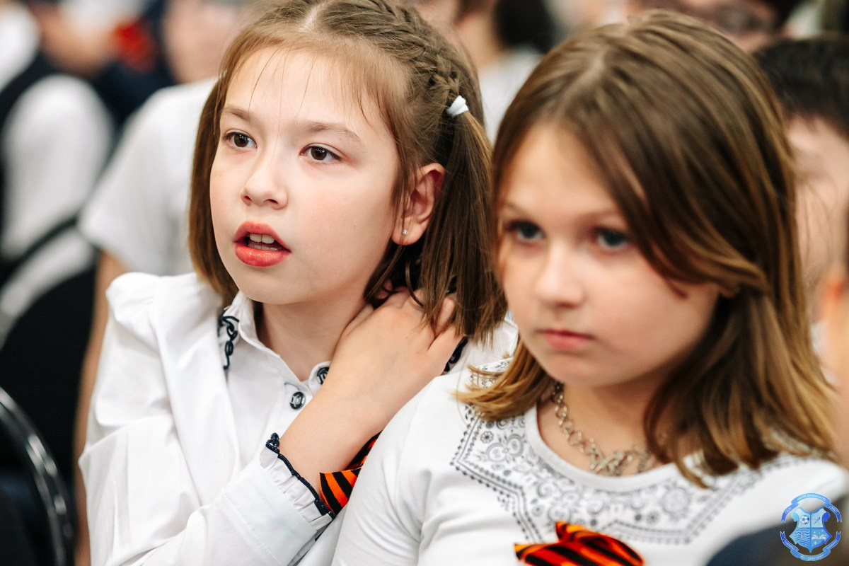Праздник 9 мая в школе. Фотограф Москва