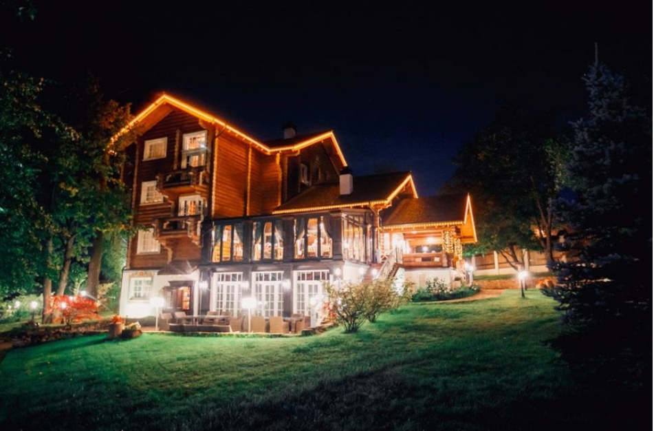 Площадка № 6-2. Свадебный организатор Москва