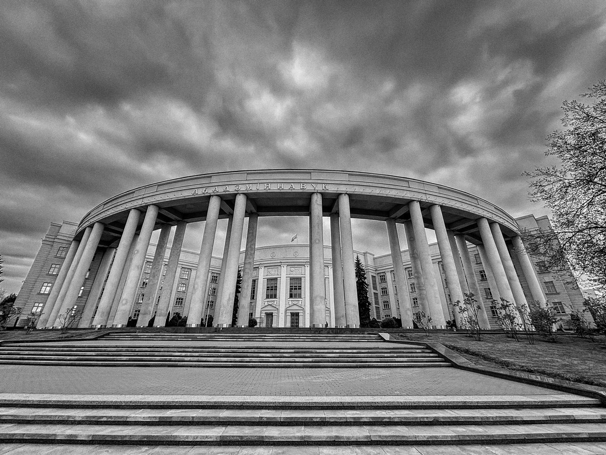 Минск. Фотограф Антон Швец — Монохромная реальность