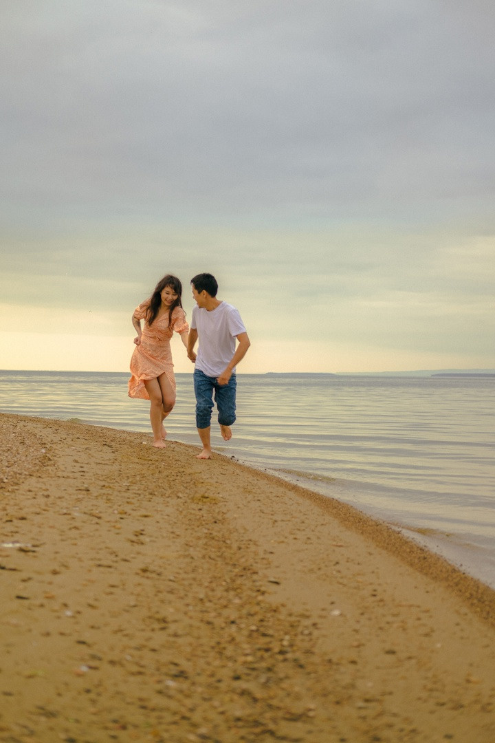 У берега реки. Фотограф в Иркутске Анна Мирошникова