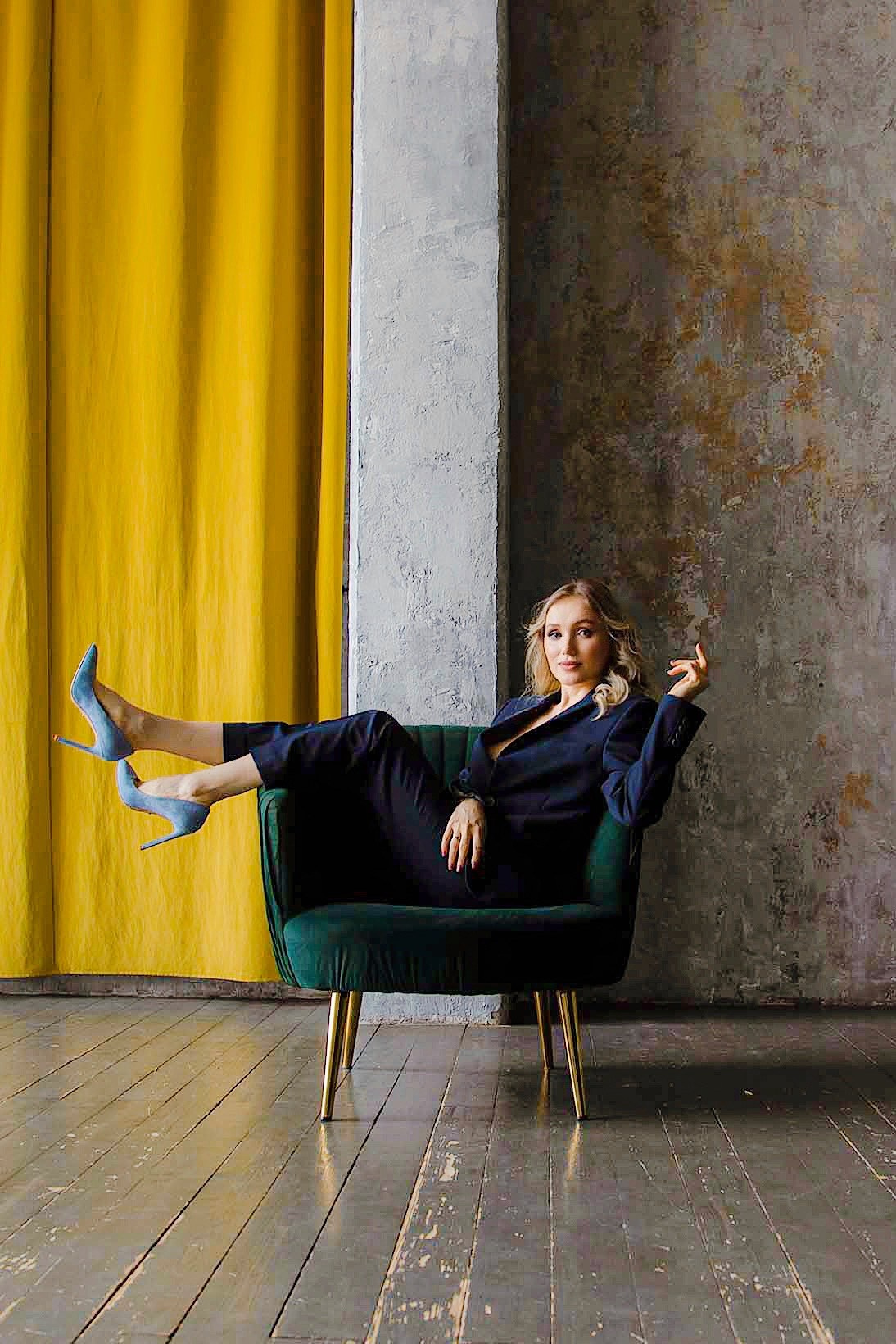 Современная женщина