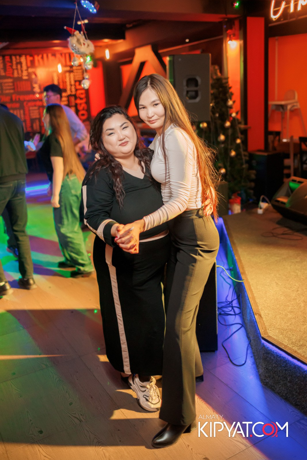 ШАШЛЫКОФФ. КИПЯТКОМ АЛМАТЫ!