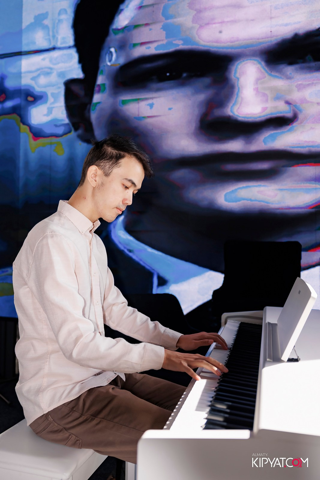 ОТЧЕТНЫЙ КОНЦЕРТ СТУДИИ «SUNPIANO». КИПЯТКОМ АЛМАТЫ!