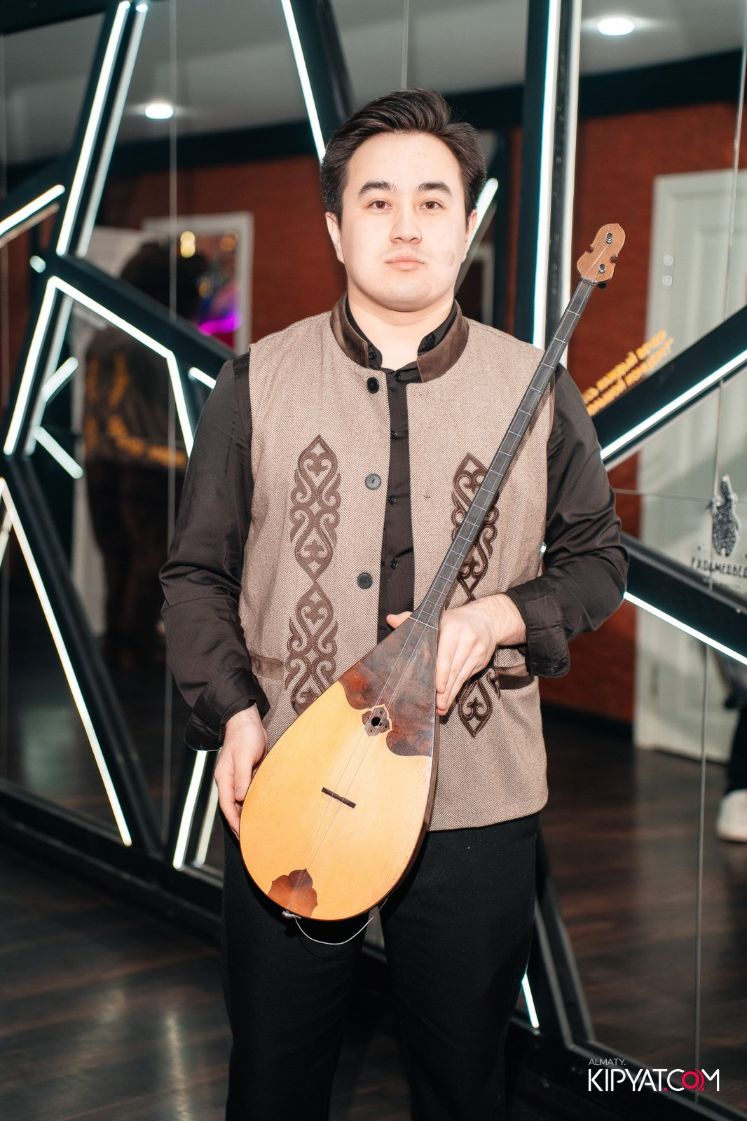 УХО И МЕДВЕДЬ НА САИНА. КИПЯТКОМ АЛМАТЫ!