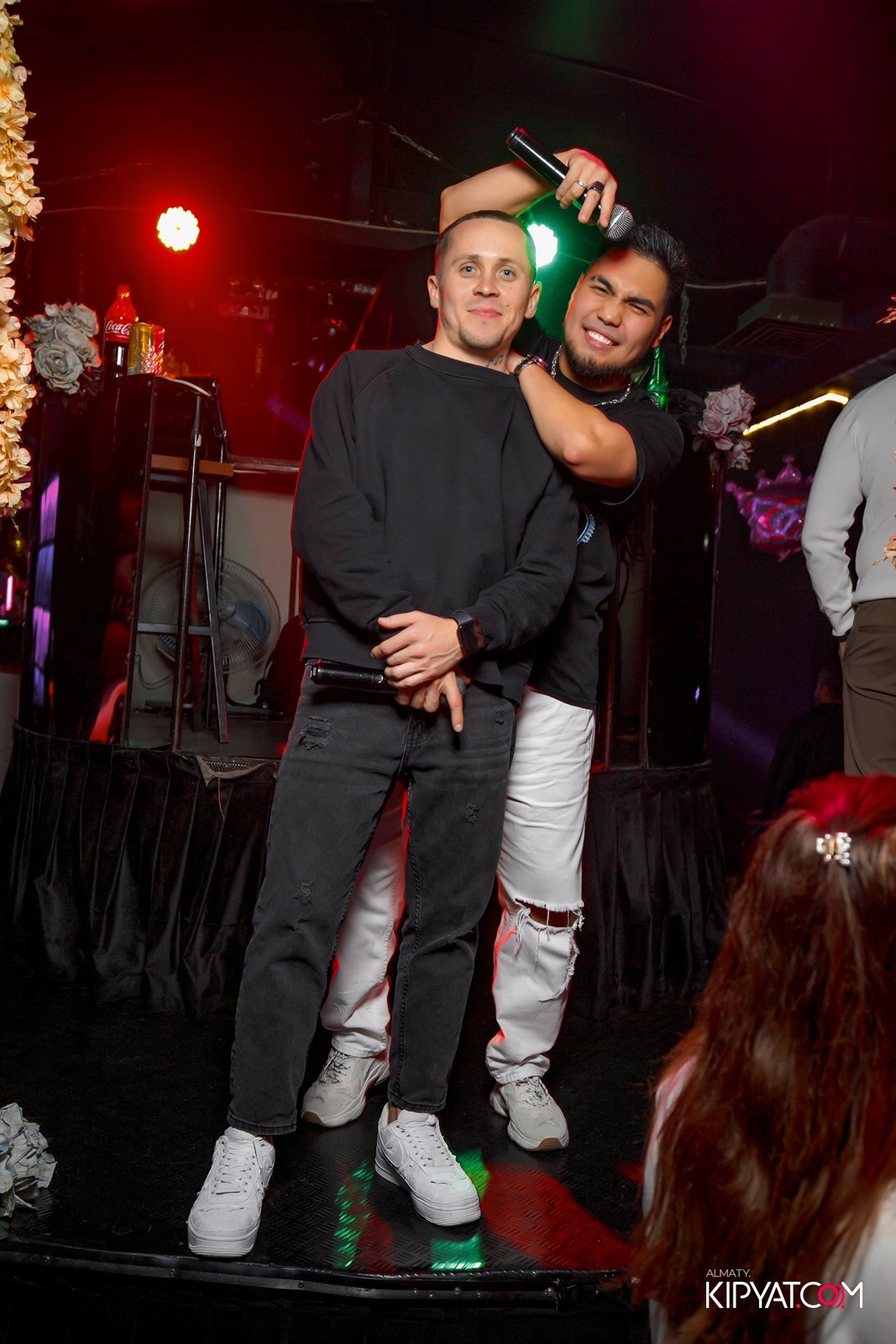 UYAT EMES BAR. КИПЯТКОМ АЛМАТЫ!