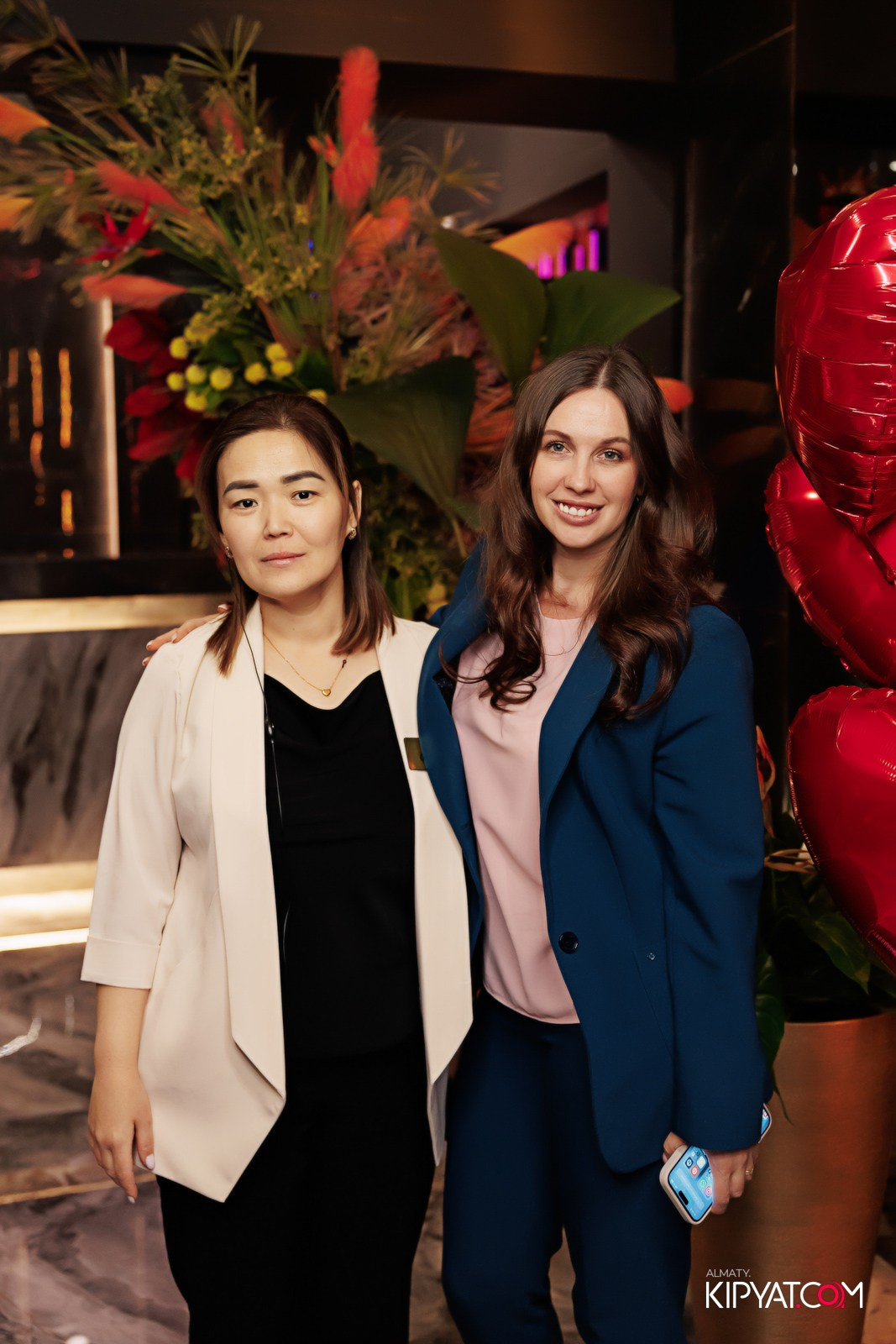 БАР ПАНАЕХАЛИ НА ДОСТЫК. КИПЯТКОМ АЛМАТЫ!