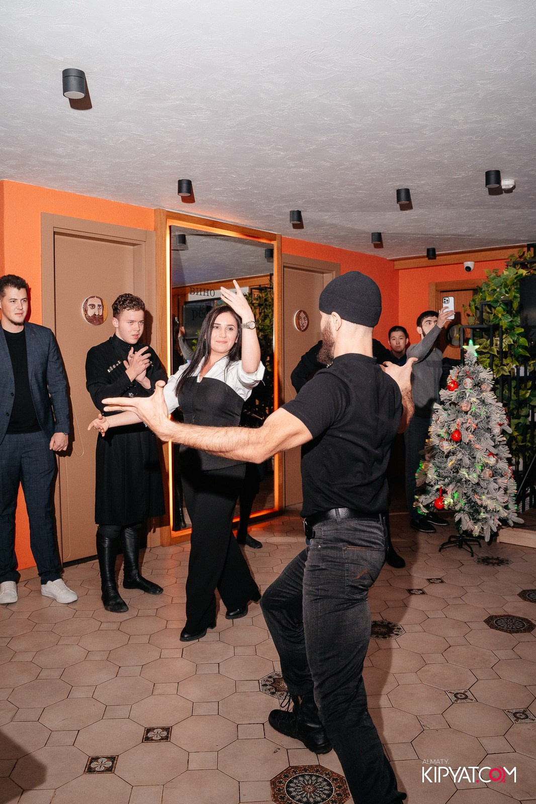 MODI RESTORANCHIK. КИПЯТКОМ АЛМАТЫ!