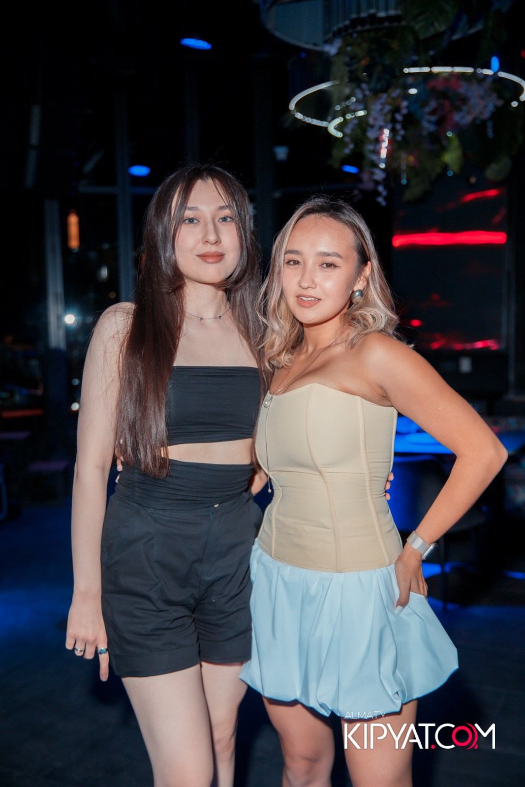 FRIENDS BAR & TERRACE. КИПЯТКОМ АЛМАТЫ!