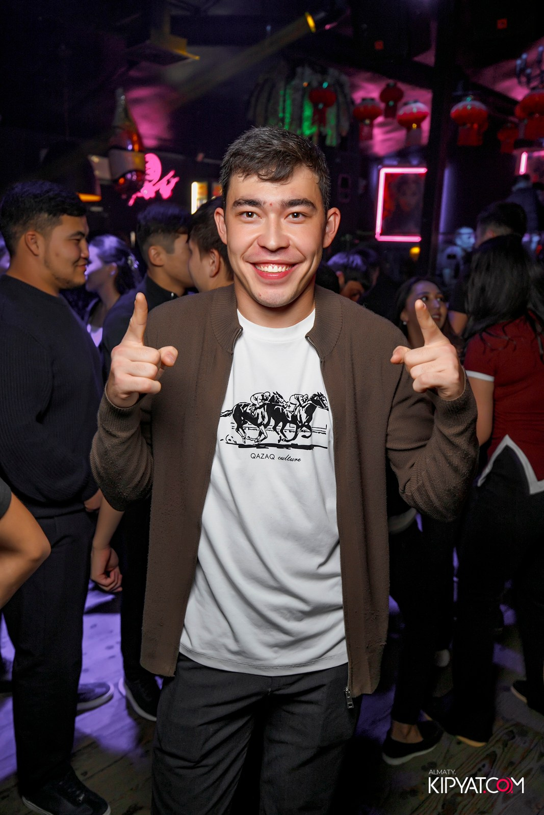 UYAT EMES BAR. КИПЯТКОМ АЛМАТЫ!