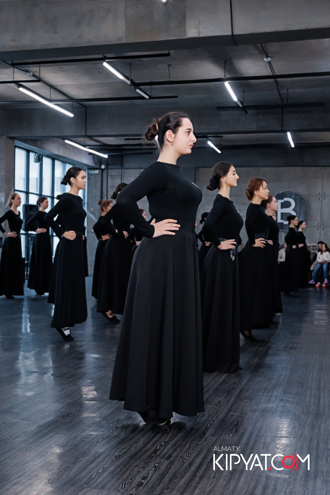 BLOCKBUSTER ТАНЦЕВАЛЬНАЯ АКАДЕМИЯ. КИПЯТКОМ АЛМАТЫ!