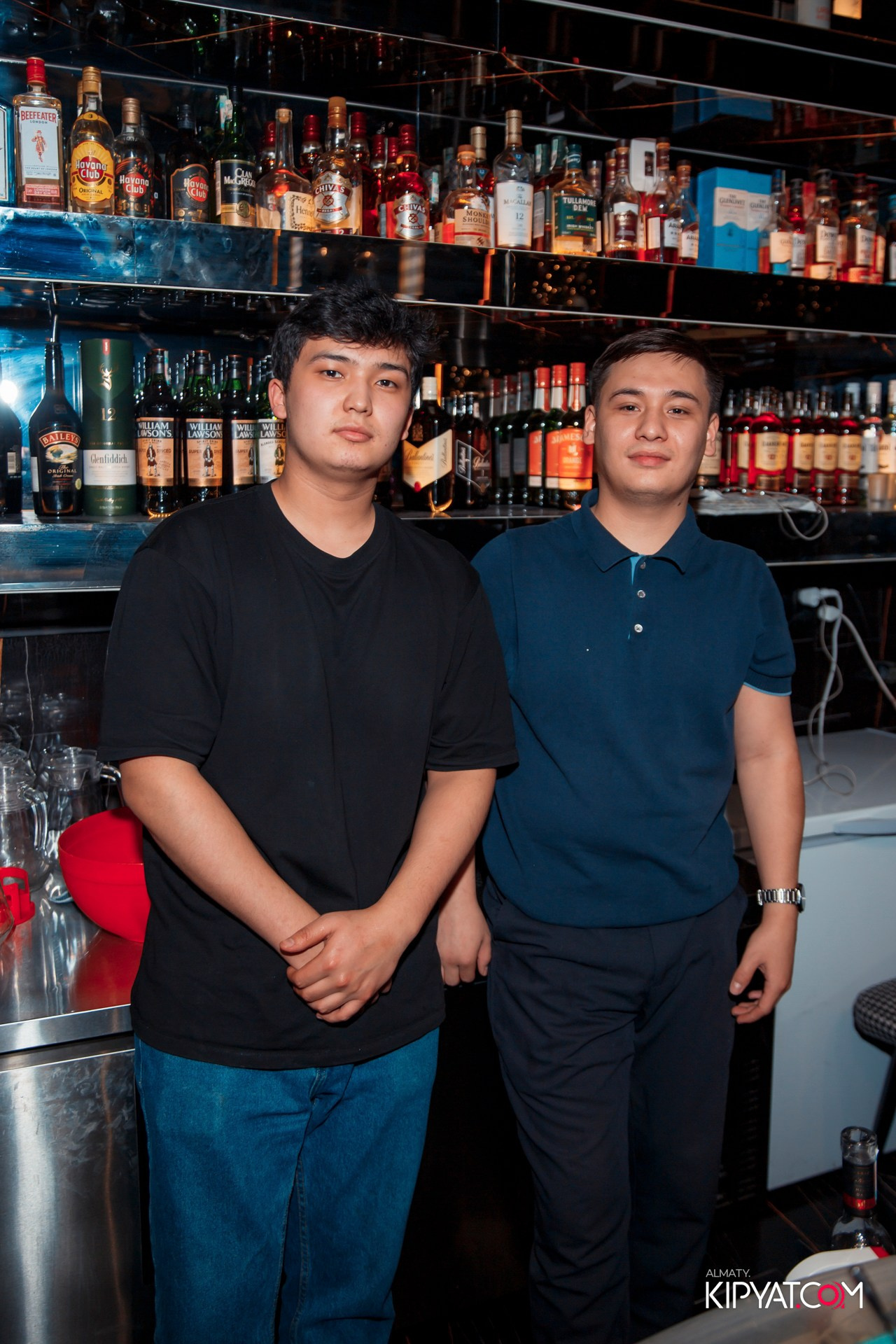 БАР ПОНАЕХАЛИ НА ДОСТЫК. КИПЯТКОМ АЛМАТЫ! Фотосъемка мероприятий в Алматы