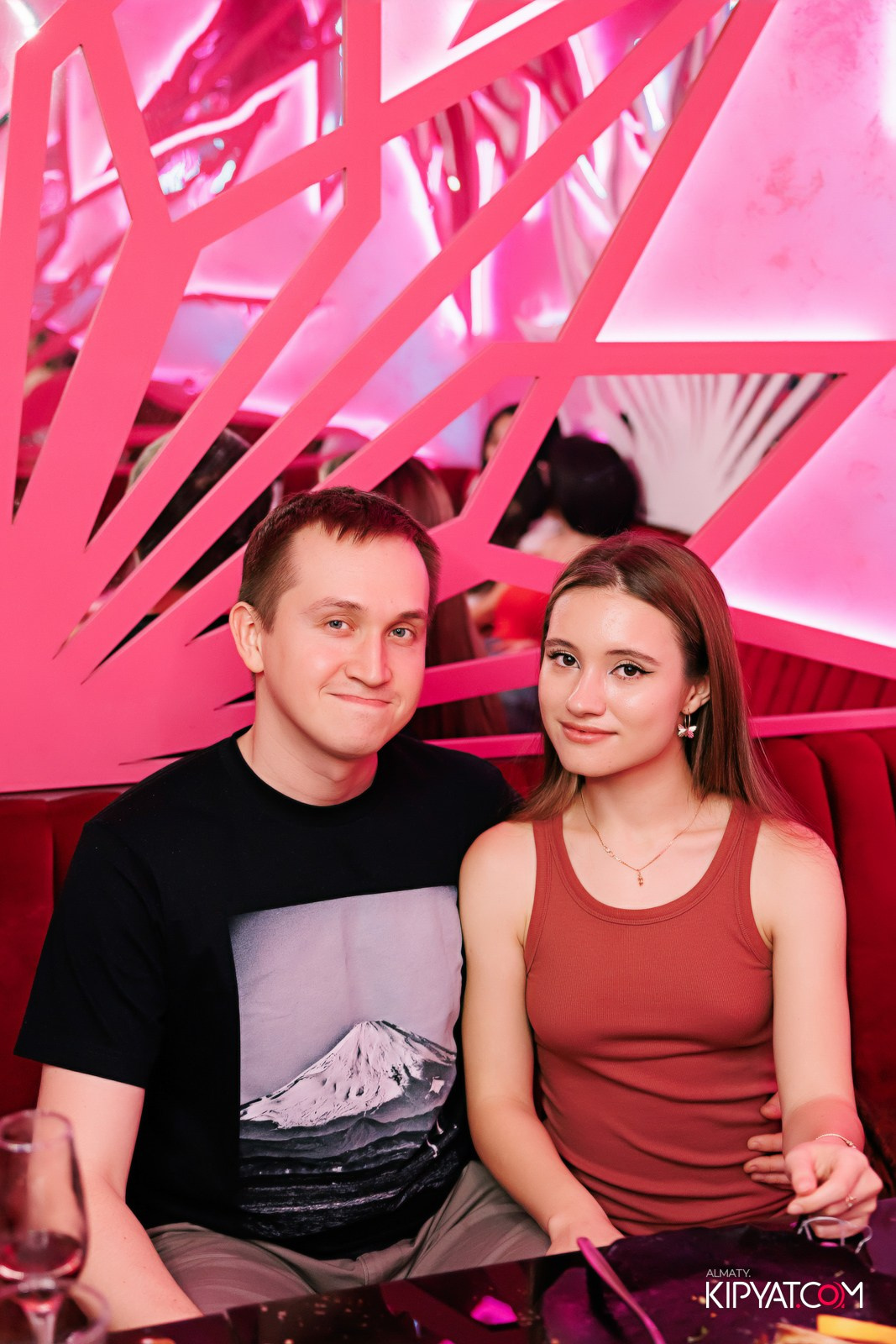 УХО И МЕДВЕДЬ НА ГАГАРИНА. КИПЯТКОМ АЛМАТЫ!