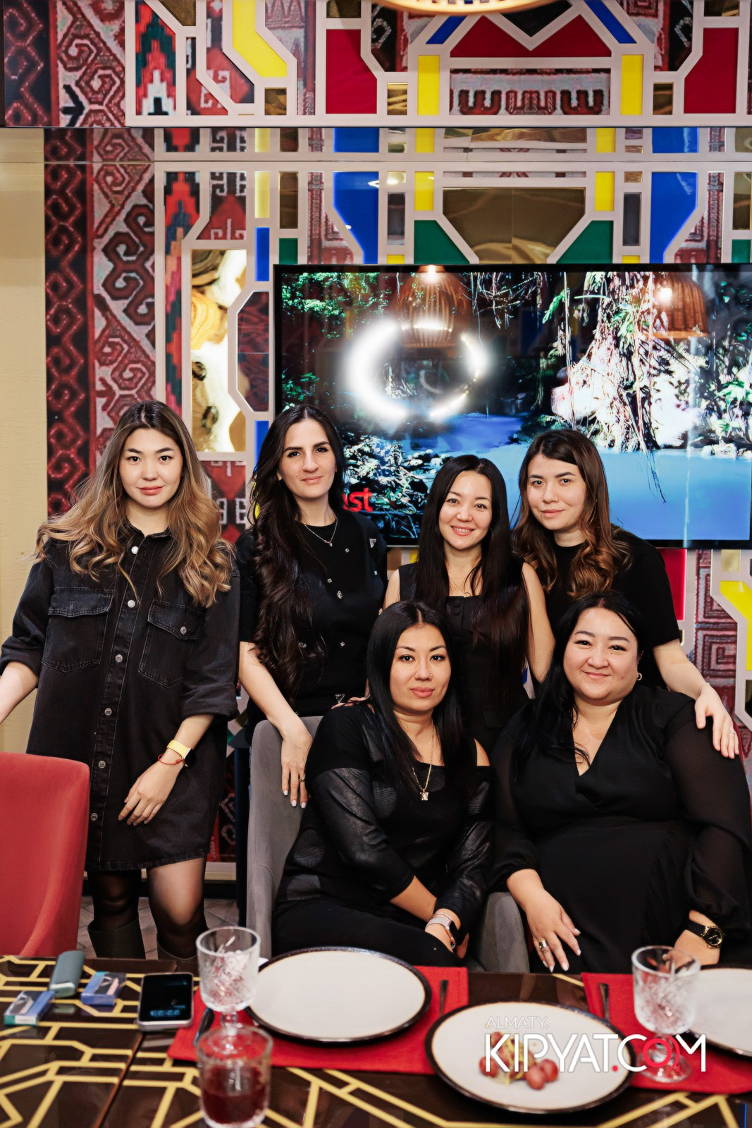 ЗАЯ, НА БИС. КИПЯТКОМ АЛМАТЫ!