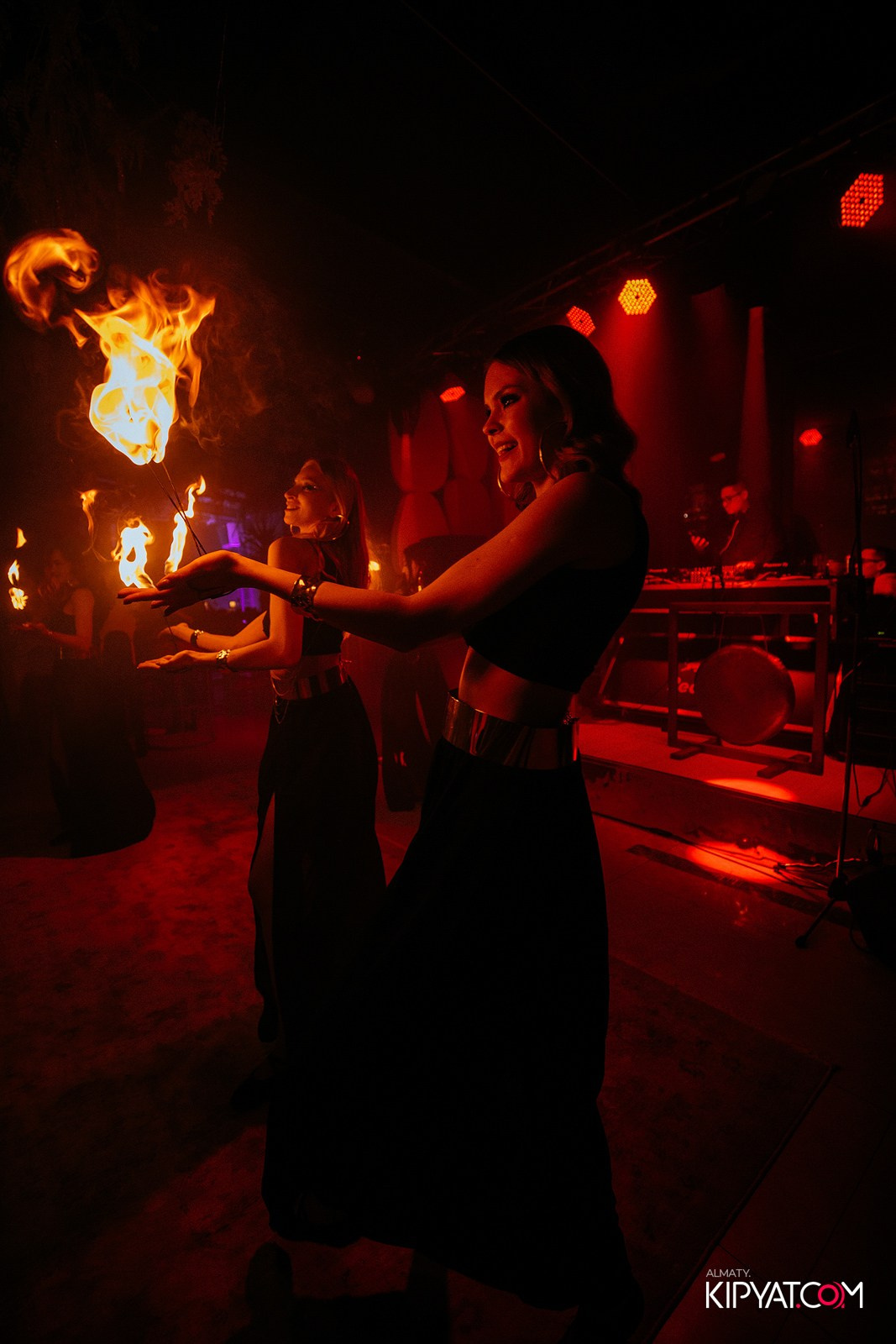 EDEN BAR & RESTAURANT. КИПЯТКОМ АЛМАТЫ!