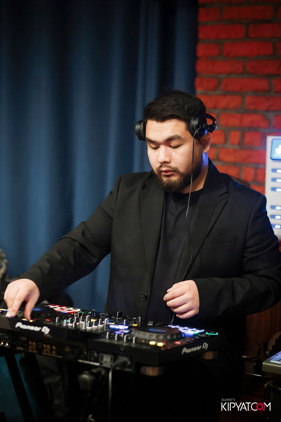 ШИШКА LOUNGE НА ЖИБЕК ЖОЛЫ. КИПЯТКОМ АЛМАТЫ! Фотосъемка мероприятий в Алматы