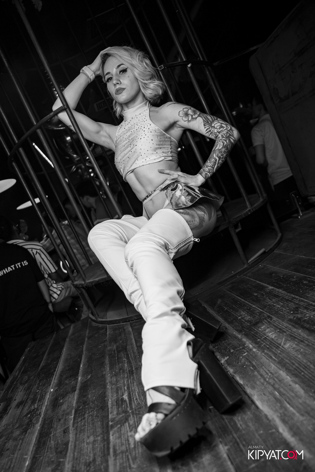 UYAT EMES BAR. КИПЯТКОМ АЛМАТЫ!