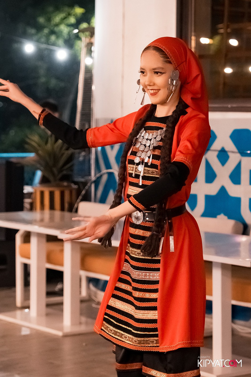 ОТКРЫТИЕ ЛЕТНЕЙ ТЕРАССЫ В РЕСТОРАНЕ ЛАРИСС ИВАННУ ХАЧУ. КИПЯТКОМ АЛМАТЫ!