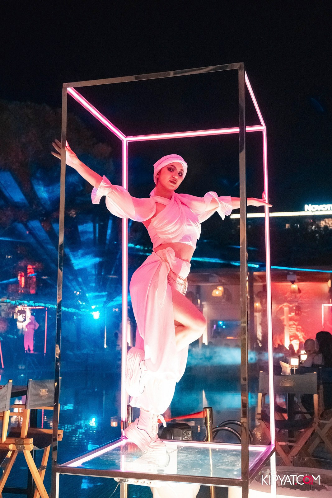 EDEN POOL & BAR. КИПЯТКОМ АЛМАТЫ!