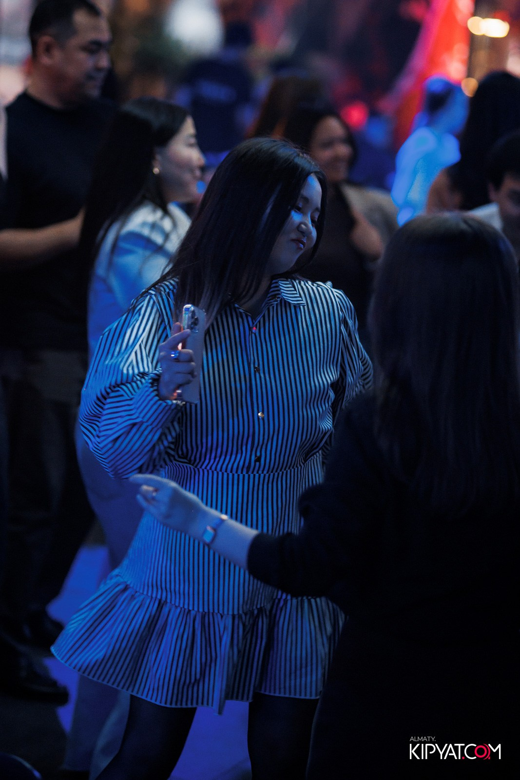 FRIENDS BAR & TERRACE. КИПЯТКОМ АЛМАТЫ!