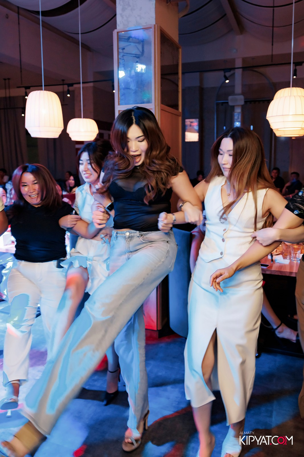 ALEM В PINTA НА ТУЛЕБАЕВА. КИПЯТКОМ АЛМАТЫ!