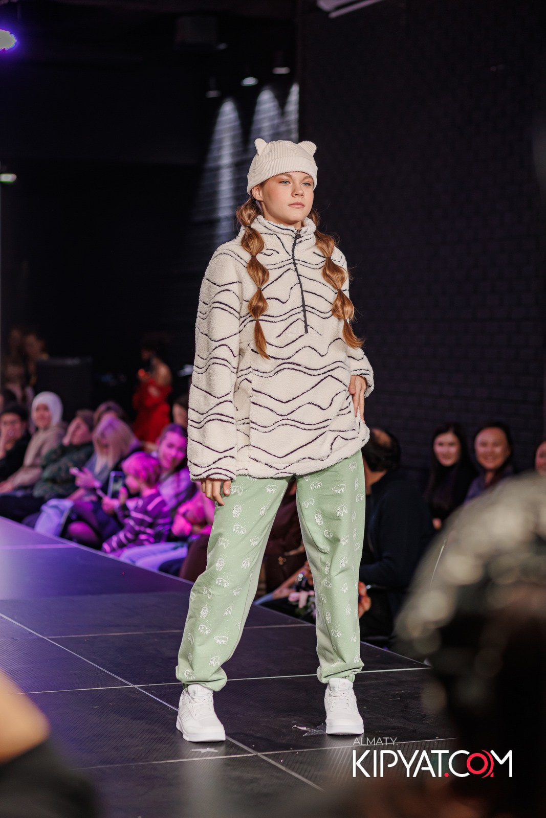 JUNIOR MODELS SHOW В РАМКАХ БЛАГОТВОРИТЕЛЬНОГО ПРОЕКТА МОДА ЗА СЧАСТЬЕ ДЕТЕЙ. КИПЯТКОМ АЛМАТЫ!