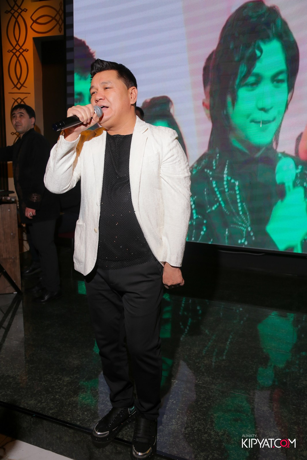 РЕСТОРАН РАХАТ. КИПЯТКОМ АЛМАТЫ!