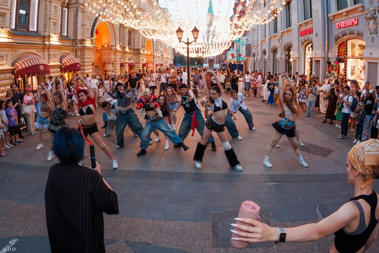 Cover dance in public'. Различные мероприятия и просто фотографии людей