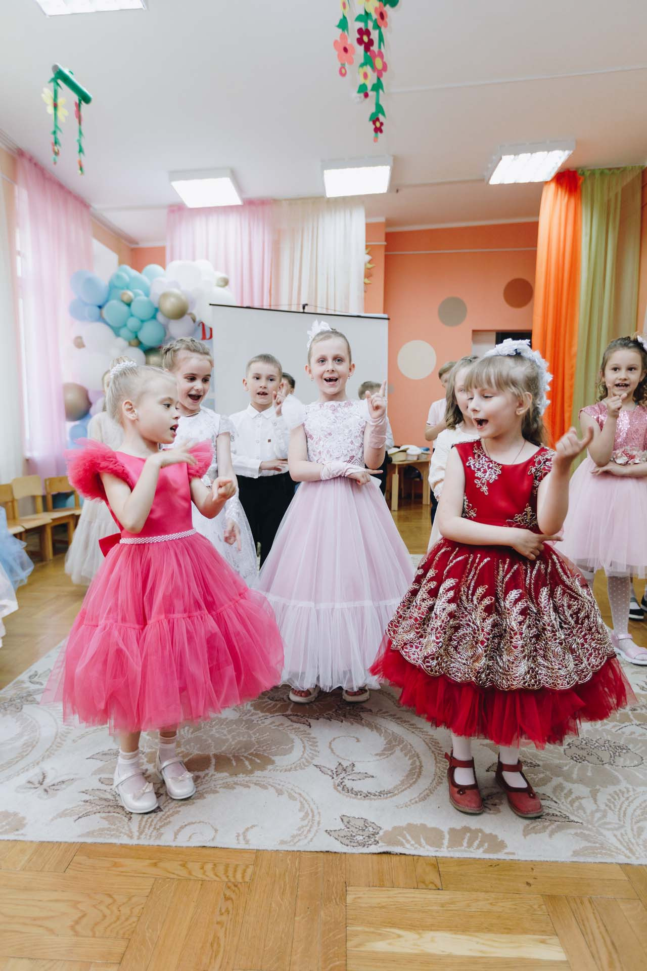 ДетСад выпускной. Свадебный семейный фотограф и видеограф Гомель Минск Беларусь Европа