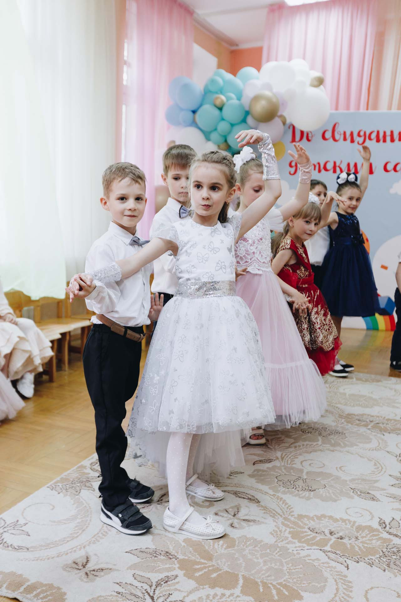 ДетСад выпускной. Свадебный семейный фотограф и видеограф Гомель Минск Беларусь Европа