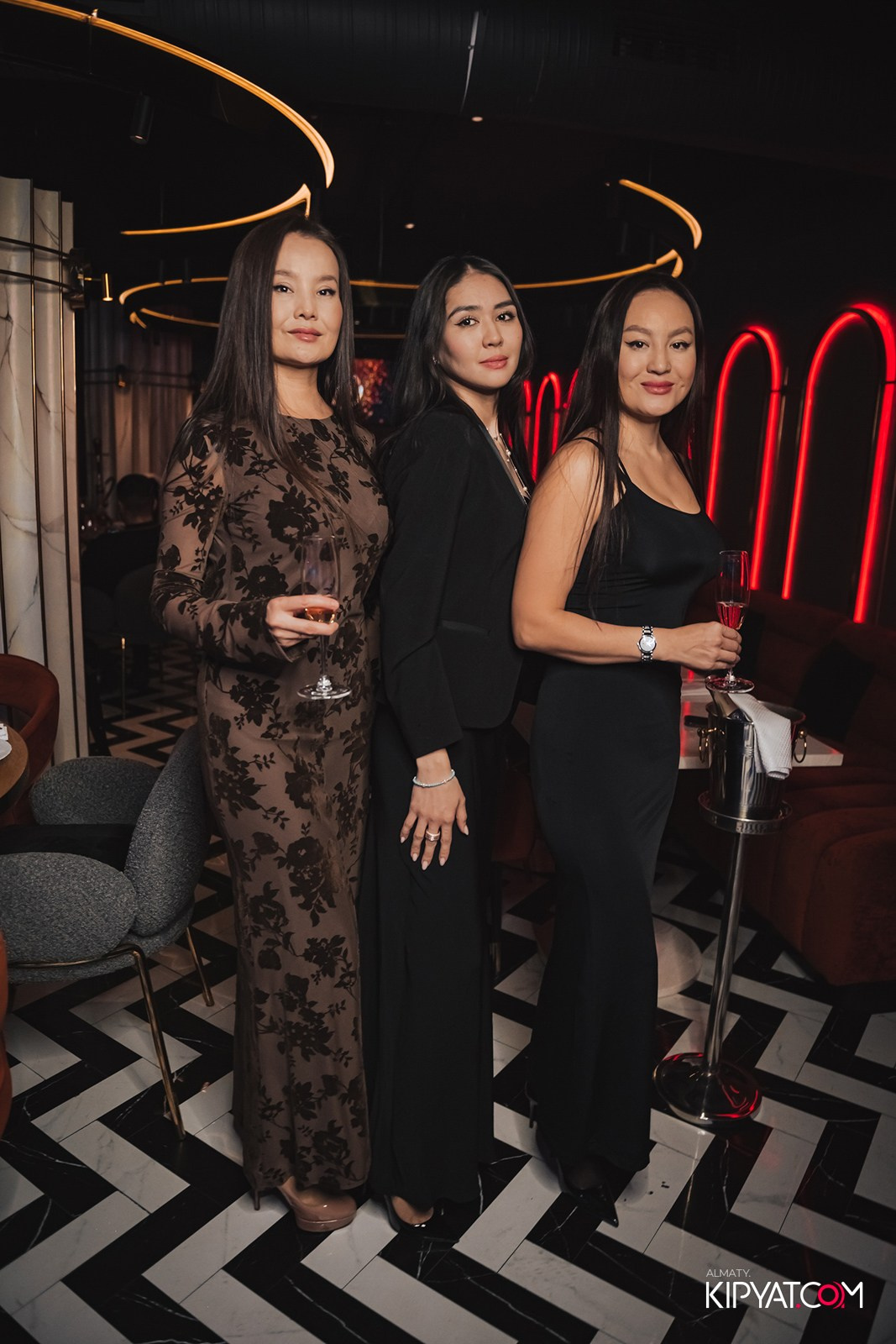 QUEEN. КИПЯТКОМ АЛМАТЫ!