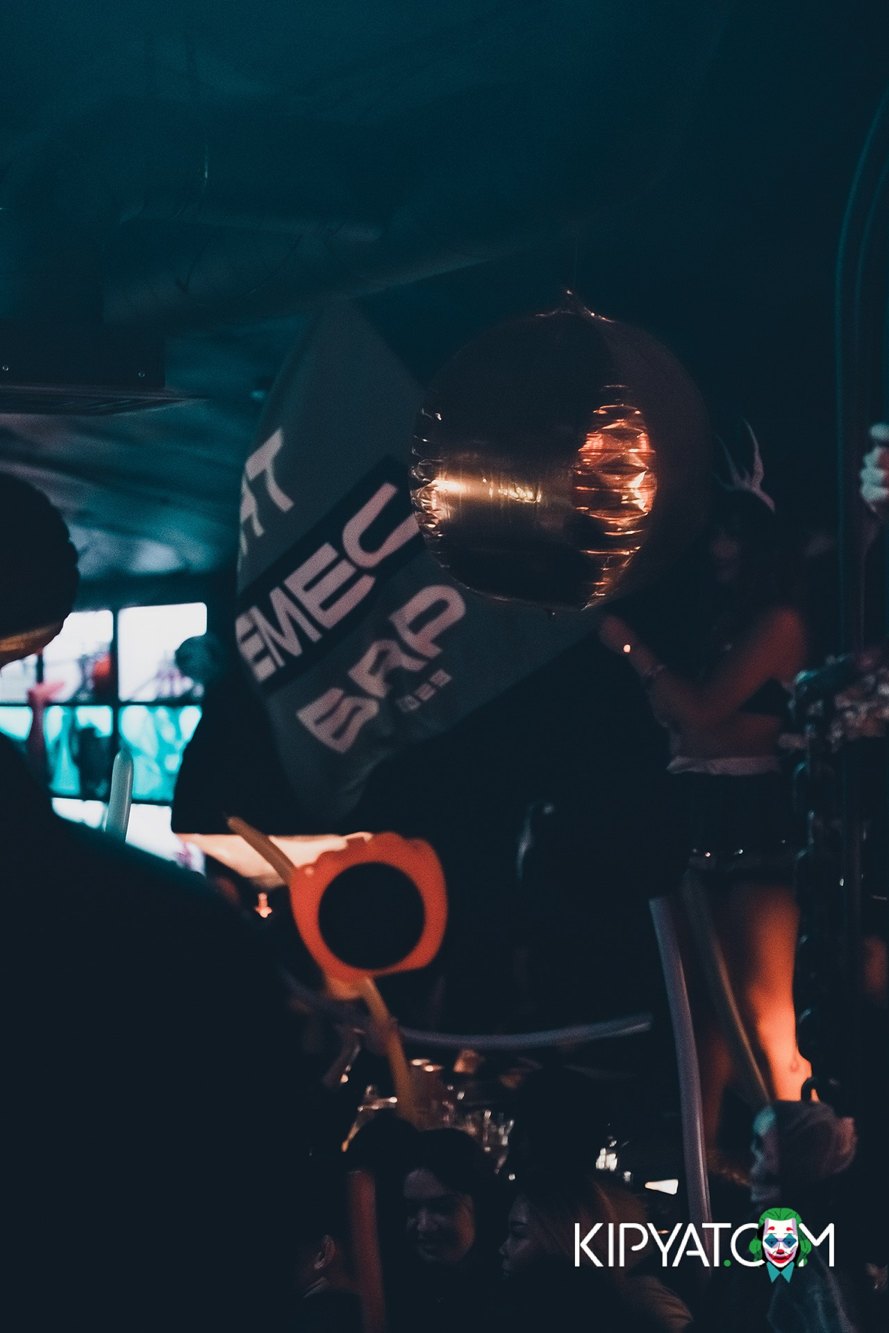 UYAT EMES BAR. КИПЯТКОМ АЛМАТЫ!