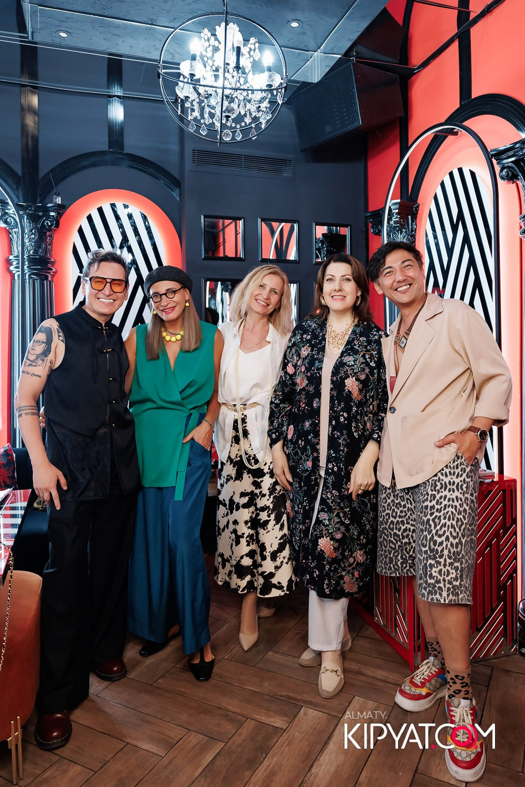 ЗАЯ, НА БИС. КИПЯТКОМ АЛМАТЫ!