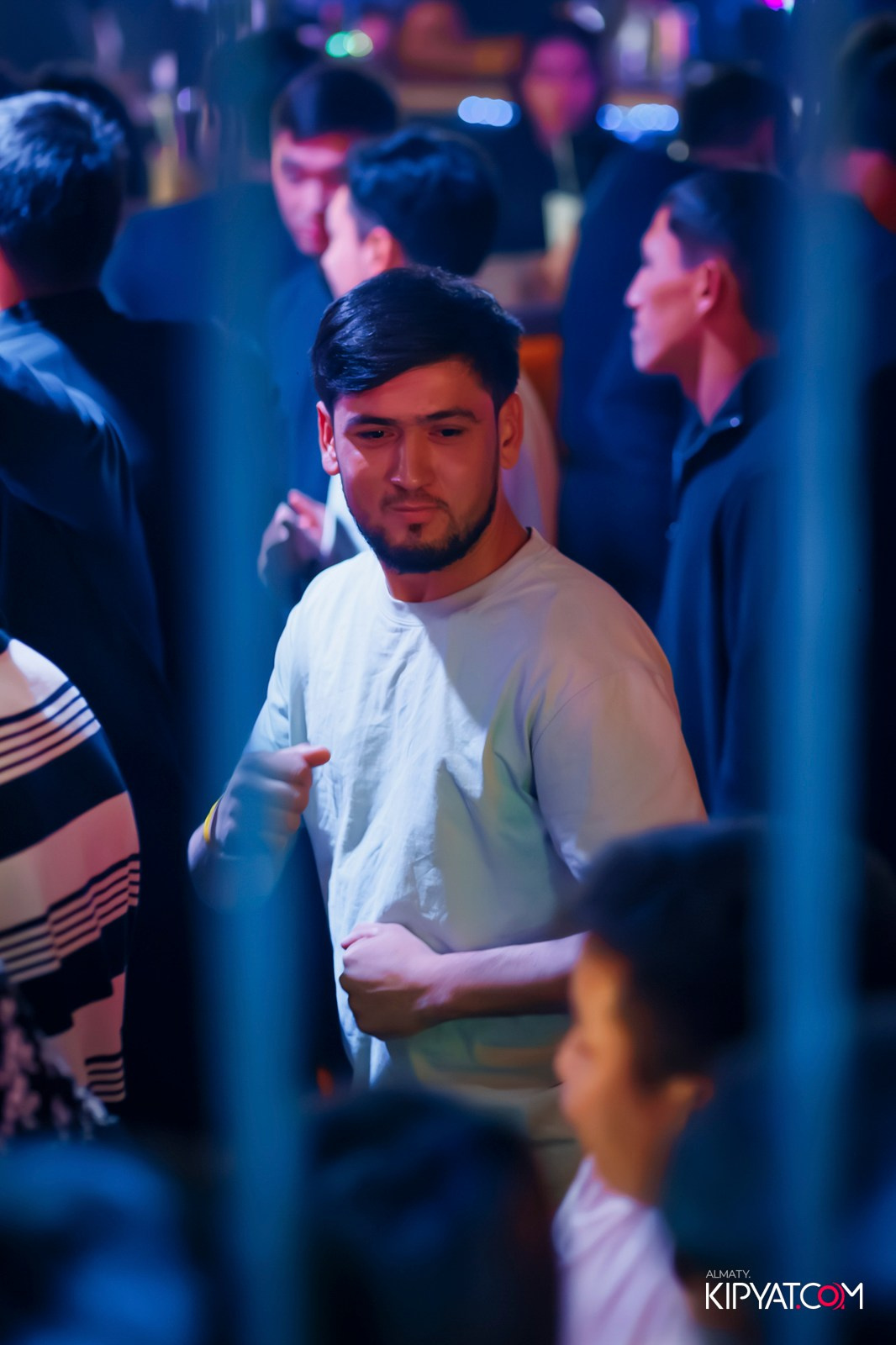 UYAT EMES BAR. КИПЯТКОМ АЛМАТЫ!