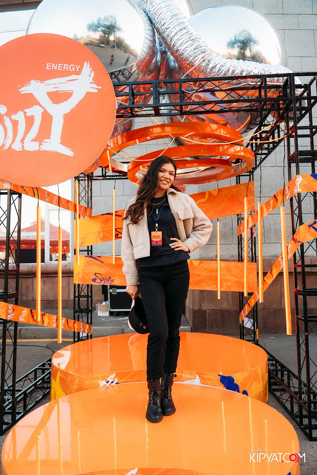 КОНЦЕРТ МИРАСА ЖУГУНУСОВА НА ЦЕНТРАЛЬНОМ СТАДИОНЕ. КИПЯТКОМ АЛМАТЫ!