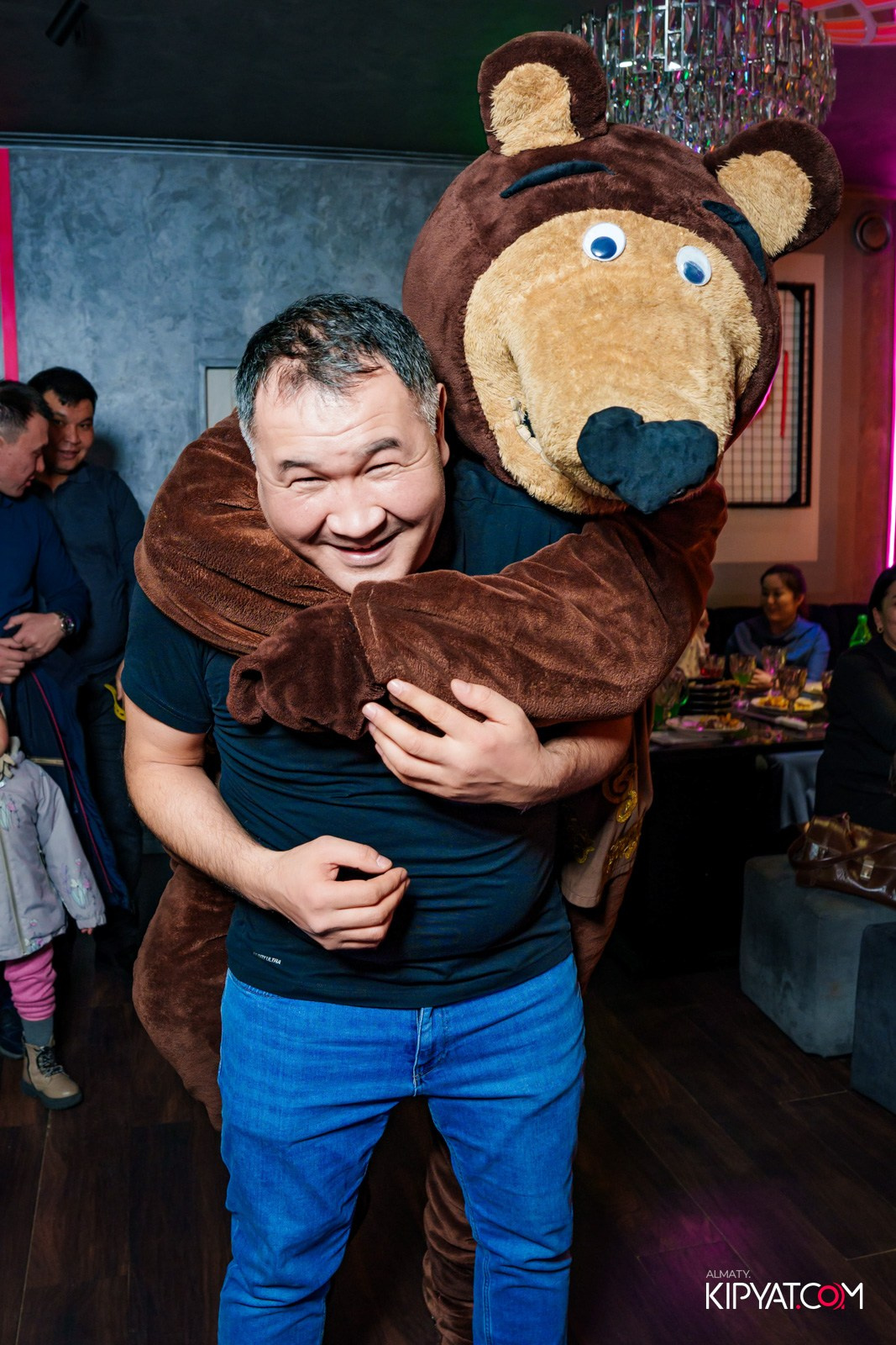 УХО И МЕДВЕДЬ НА САИНА. КИПЯТКОМ АЛМАТЫ!